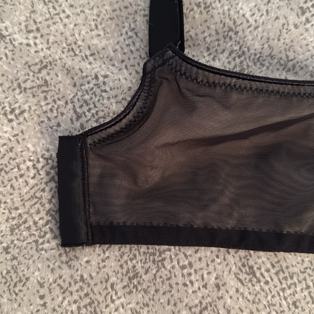 Chantelle Black Lace Bra (Like New) - Picture 4 of 5
